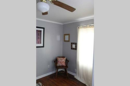 Delightful Bungalow With Spa Tub & Key-less Entry