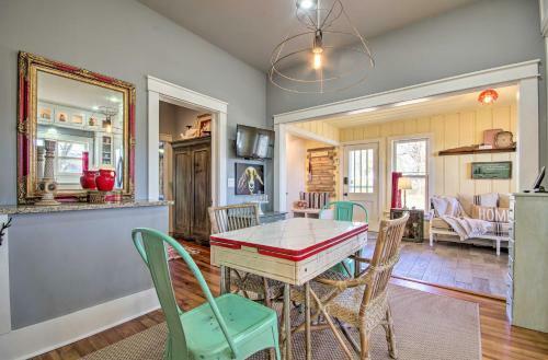 Updated Escape With 2 Fire Pits, 7 Mi To Lake!