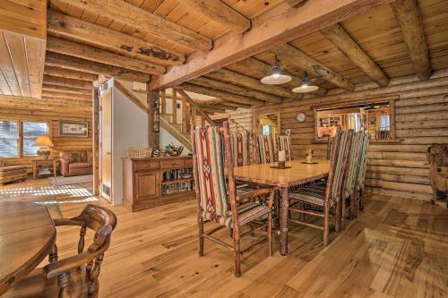 Custom-built Cabin With Spacious Deck 5 Mi To Hiking