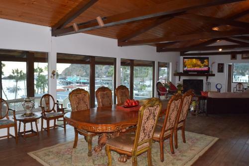 Bed & Breakfast Catalina Courtyard Suites