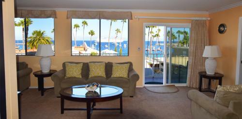 Bed & Breakfast Catalina Courtyard Suites