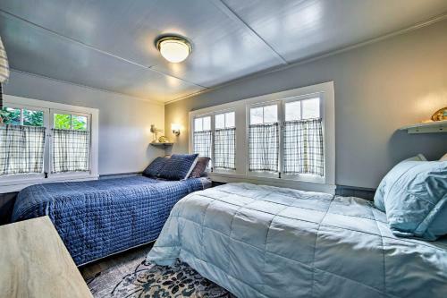 Charming Catalina Home With Deck Walk To The Beach!