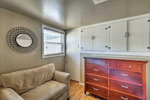 Tropical Island Escape With Deck, Walk To Avalon Bay