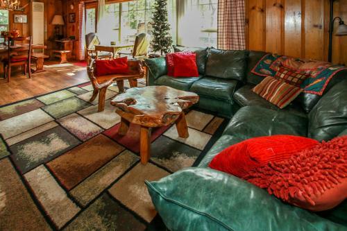 Bear Hug Hideaway