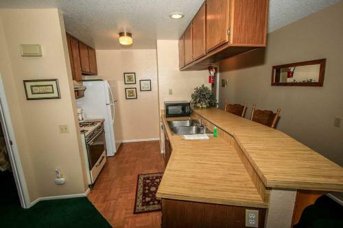 Boulder Creek-1412 By Big Bear Vacations