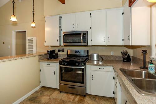 Chalet Monterey - 1955 By Big Bear Vacations