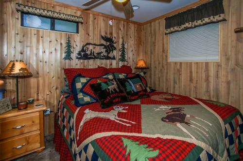Moon Escape - 1961 By Big Bear Vacations
