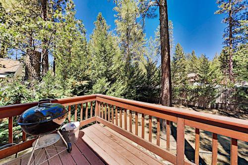 Spacious Lake Getaway With Hot Tub & Game Garage Home