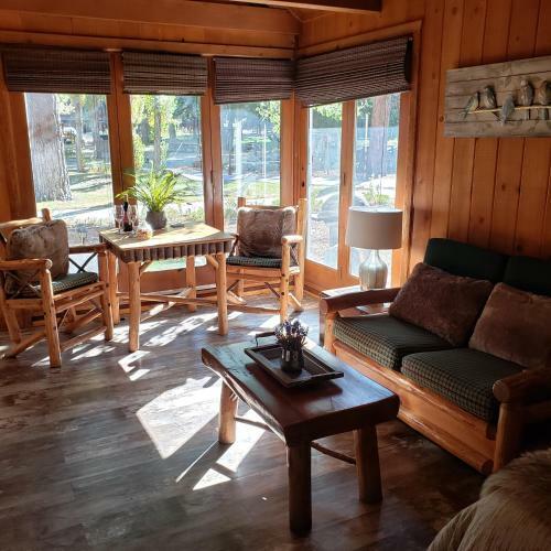 Hotel Grey Squirrel Resort