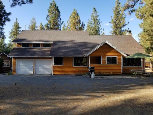 Hotel Grey Squirrel Resort