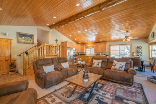 Bear Feet Retreat