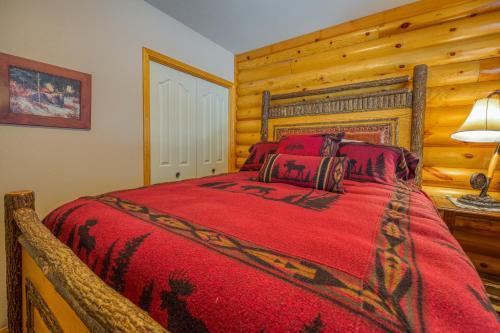 Teakwood In Bear Lake