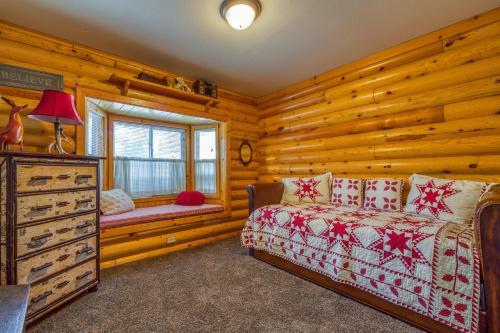 Teakwood In Bear Lake