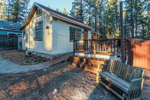 Winter Pines Cabin - 1898 By Big Bear Vacations