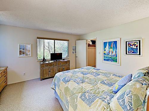 New Listing! Modern Beach Dream With Ocean Views Home
