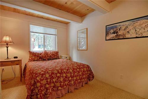 Agate Bay Chalet (cabin)