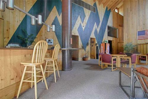Carnelian Woods Condo (Condo)