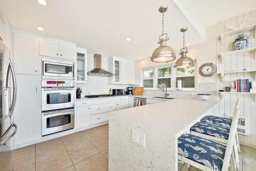 Dp-215 - Beach Road Retreat
