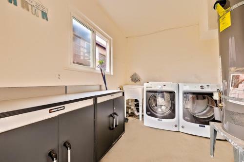 Cb-210c - Acacia Seabreeze Condo Compound