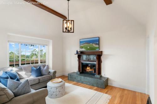 Carmel 4 Bedroom 4 Bath With Panoramic Pacific Views