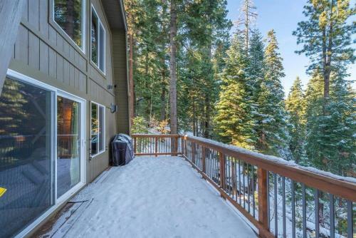 Sutter By Avantstay - Cozy Tahoe Solitude Cabin In Serene Forest Setting