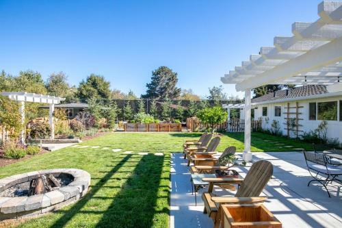 Fully Updated Three Bedroom Home With Hot Tub