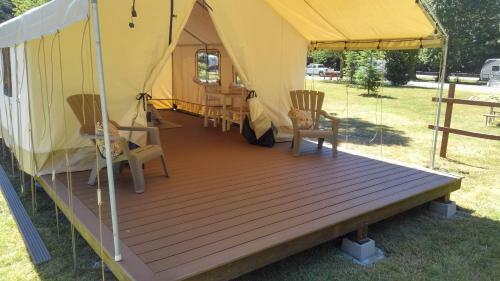 Redwood Meadows Rv Resort