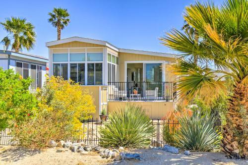 Charming Desert Escape With Deck By Joshua Tree