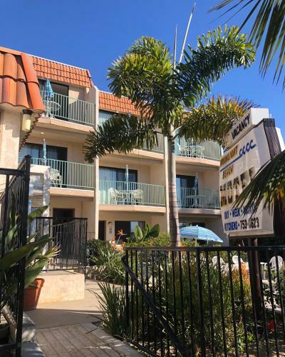 Moonlight Beach Motel