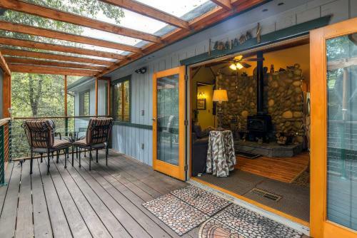 Placerville Cabin With Forest Views - Walk To River!