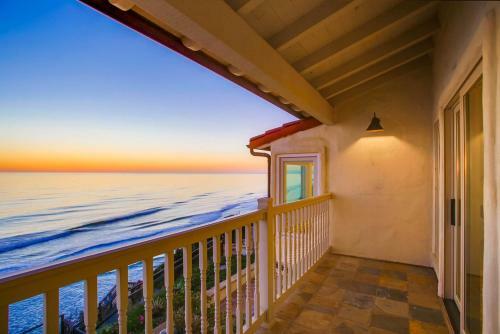 Ocean Front, Direct Beach Access, Pool, AC