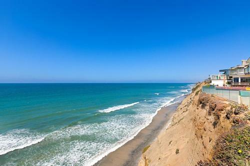 Luxe Smart Home - Oceanfront Deck - Stunning View Home