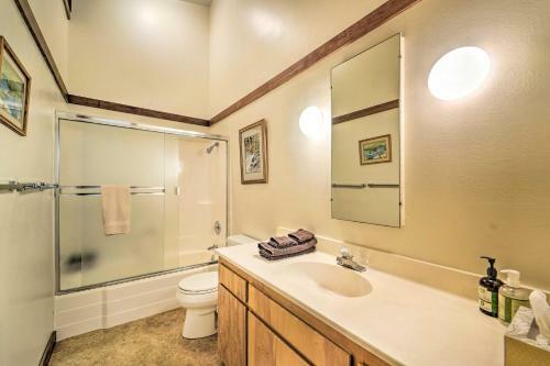 Quiet Home With Graeagle Meadows Golf Course View!
