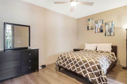 1bed 1bath High Rise With A Downtown View