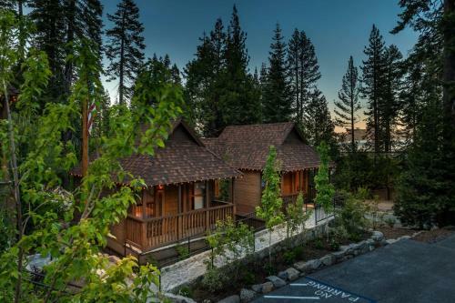 Cedar Crest - Chickadee Cottage 2