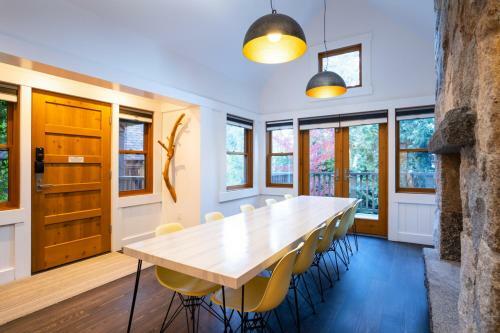 Cedar Crest - Eagle Cottage 8