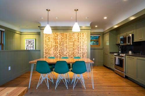 Cedar Crest - Mallard Cottage 5