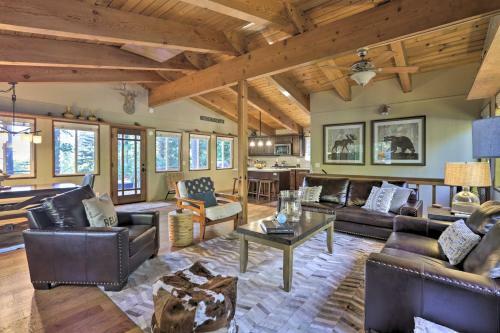 Treetop Chalet In Chambers Landing With Shuttle