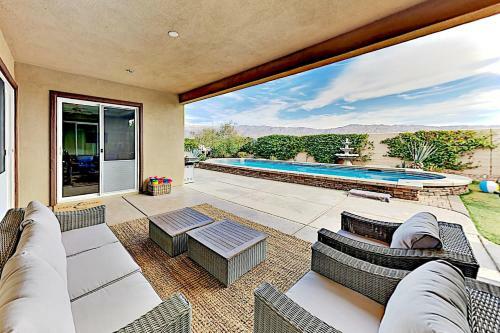 Posh Terra Lago Home - Fireplace & Private Pool Home