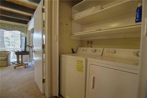 Vidor Village II (Condo)