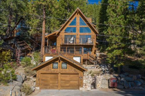 New Listing! Luxe Cabin With Private Master Suite Home