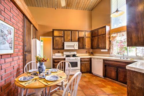 Kern River Home With Balcony, Fire Pit And Mtn Views!