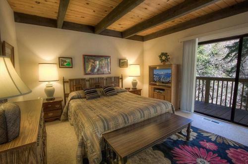 Forest View Townhouse By Lake Tahoe Accommodations