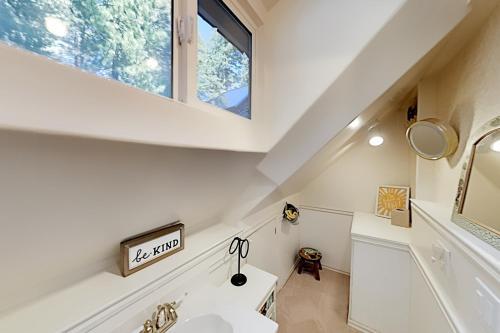 Exceptional Vacation Home In Kings Beach Cabin