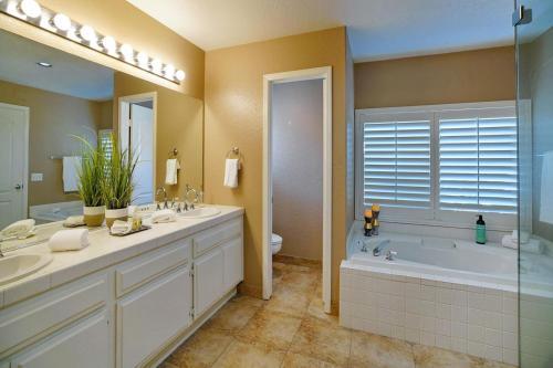 Azalea By Avantstay Lic-108,473