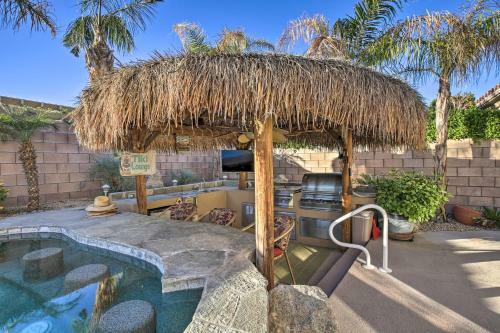 Spacious Retreat With Tiki Lounge And Pool Table!