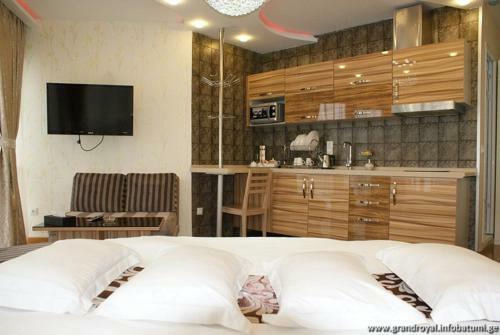 Grand Royal Hotel