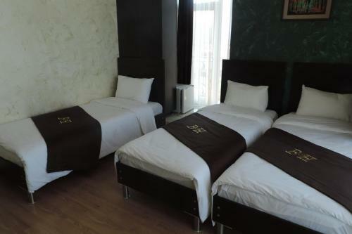 Beach House Hotel