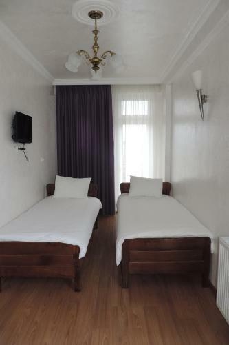 Beach House Hotel