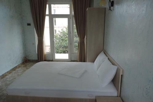 Beach House Hotel